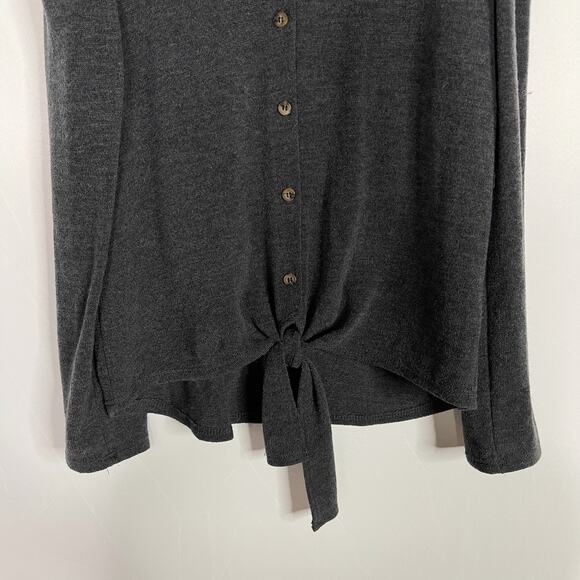 Entro Heather Gray Small Cold Shoulder Long Sleeve Button Front Top Tie Front - Picture 4 of 6
